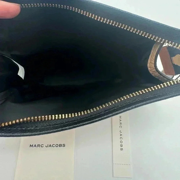 🔥FINAL BEST PRICE 🔥 BNWT Marc Jacobs Pouch/Clutch - Picture 2 of 2